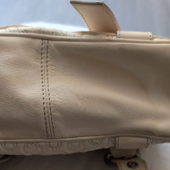 Celine - Picture 4 of 10